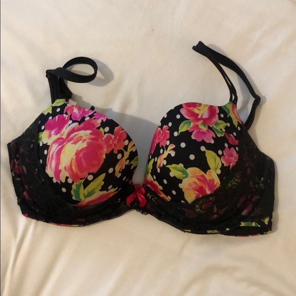 Victoria’s Secret bra